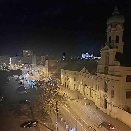 Central Getaway Studio Bratislava Esterno foto